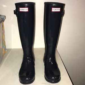 Hunter Rain Boots Navy Blue size 6
